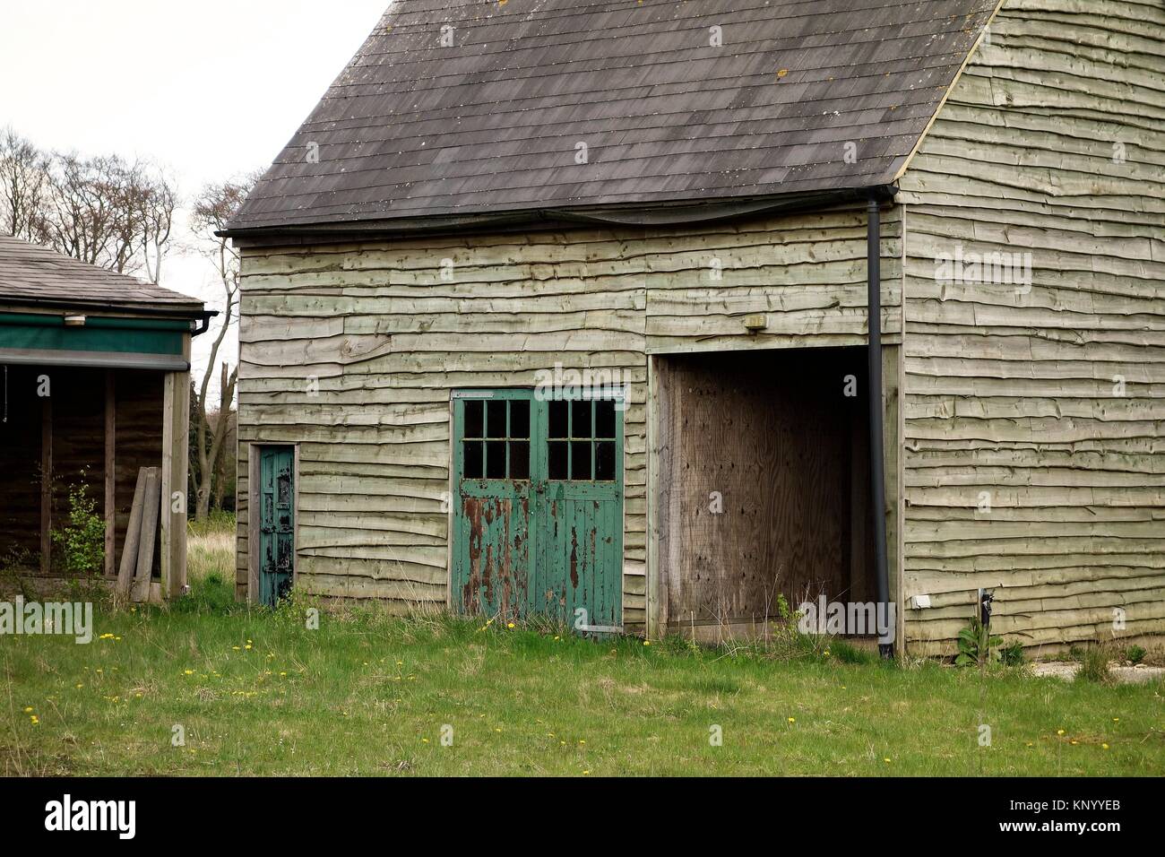 Wood barn in Nuffield. Oxfordshire. England Stock Photo Alamy