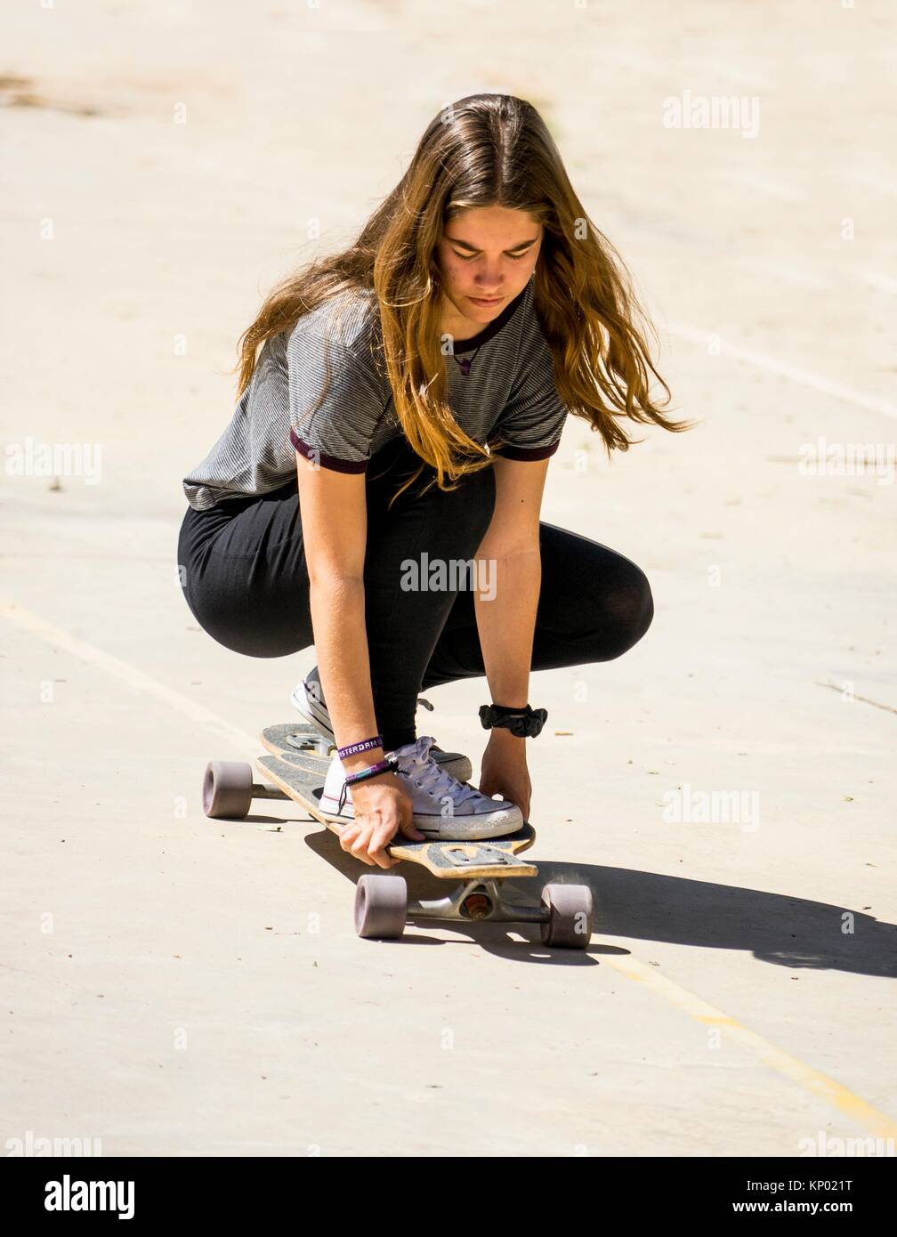 blonde girl skate Stock Photo - Alamy