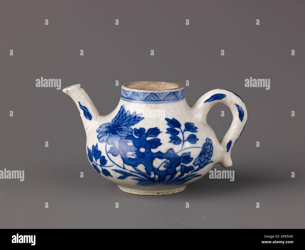 Small wine pot or teapot. Artist Chinese , Qing Dynasty, Kangxi period