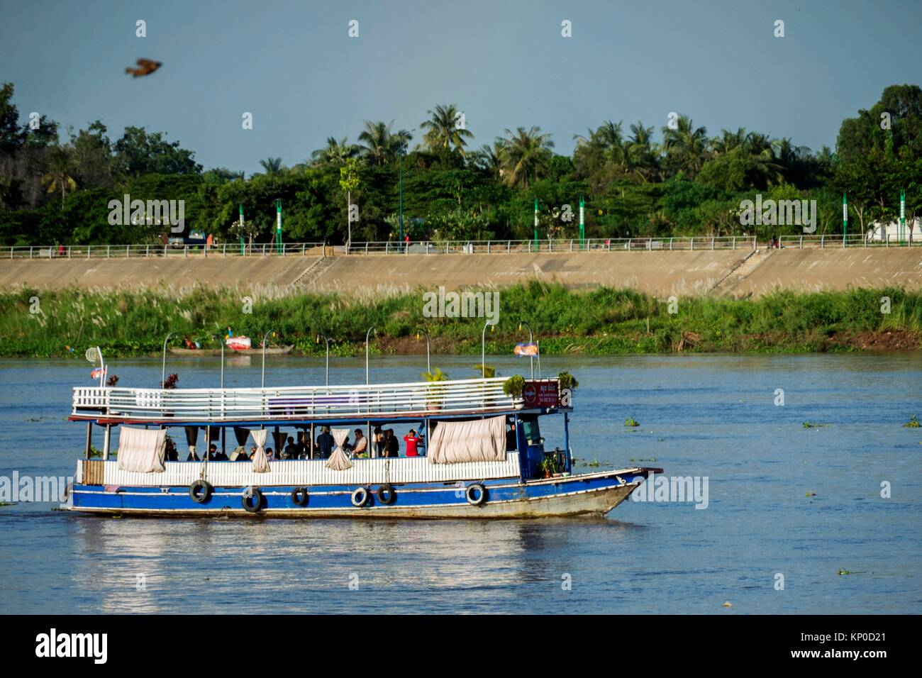 Ferry on the Mekong River at Phnom Penh Stock Photo Alamy