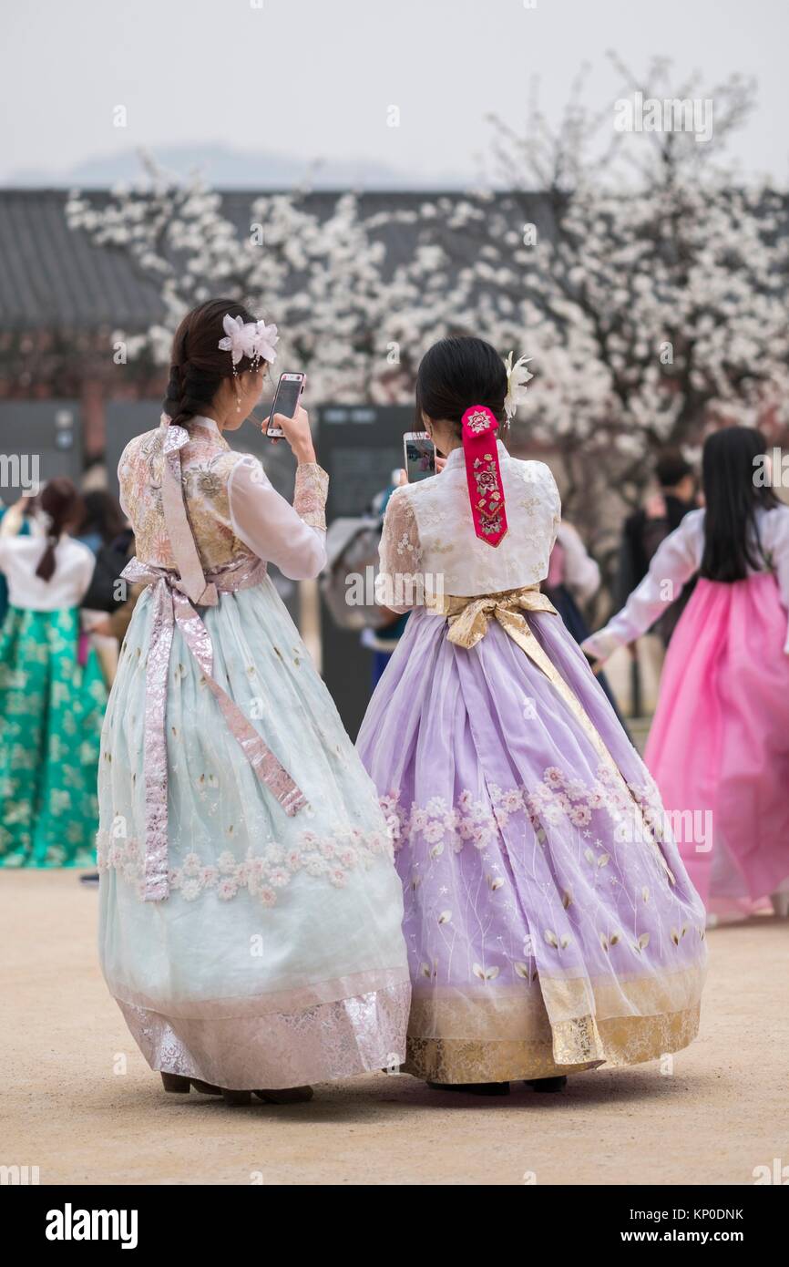 Korean traditional dress for #lunarnewyears - YouTube-vachngandaiphat.com.vn