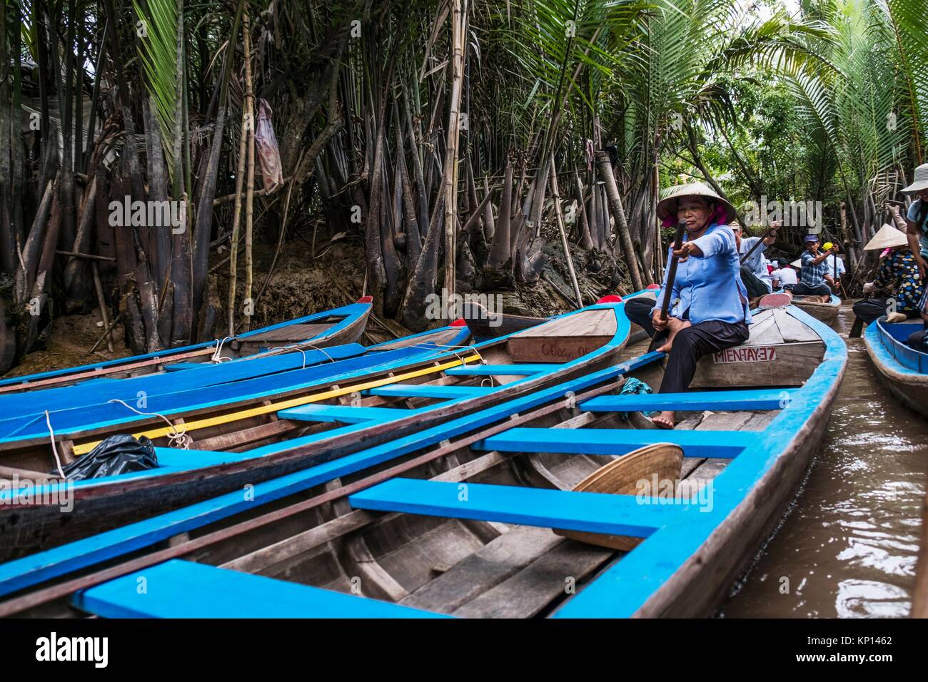 Sampan Vietnam High Resolution Stock Photography and Images - Alamy