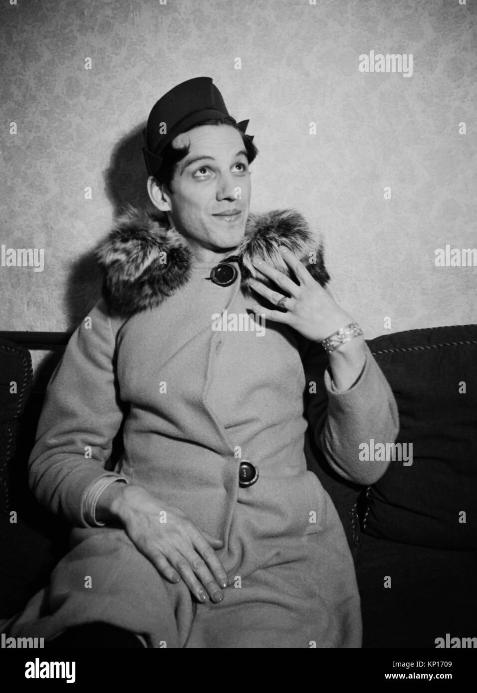 1937 Man in drag and Clack Gable lookalike amateur dramatics photoshoot Stock Photo