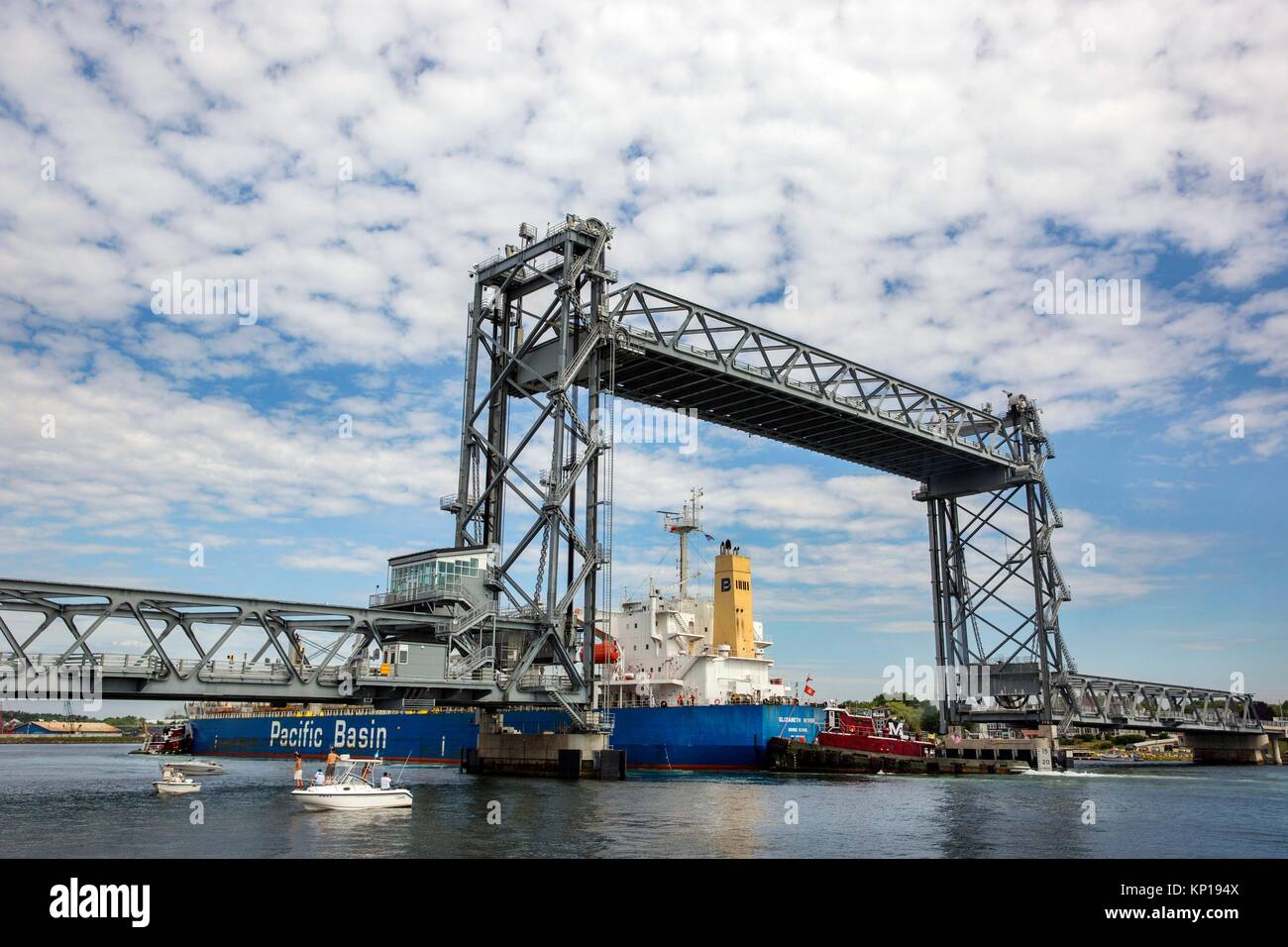 vertical lift bridge World War I Portsmouth Memorial Bridge Piscataqua