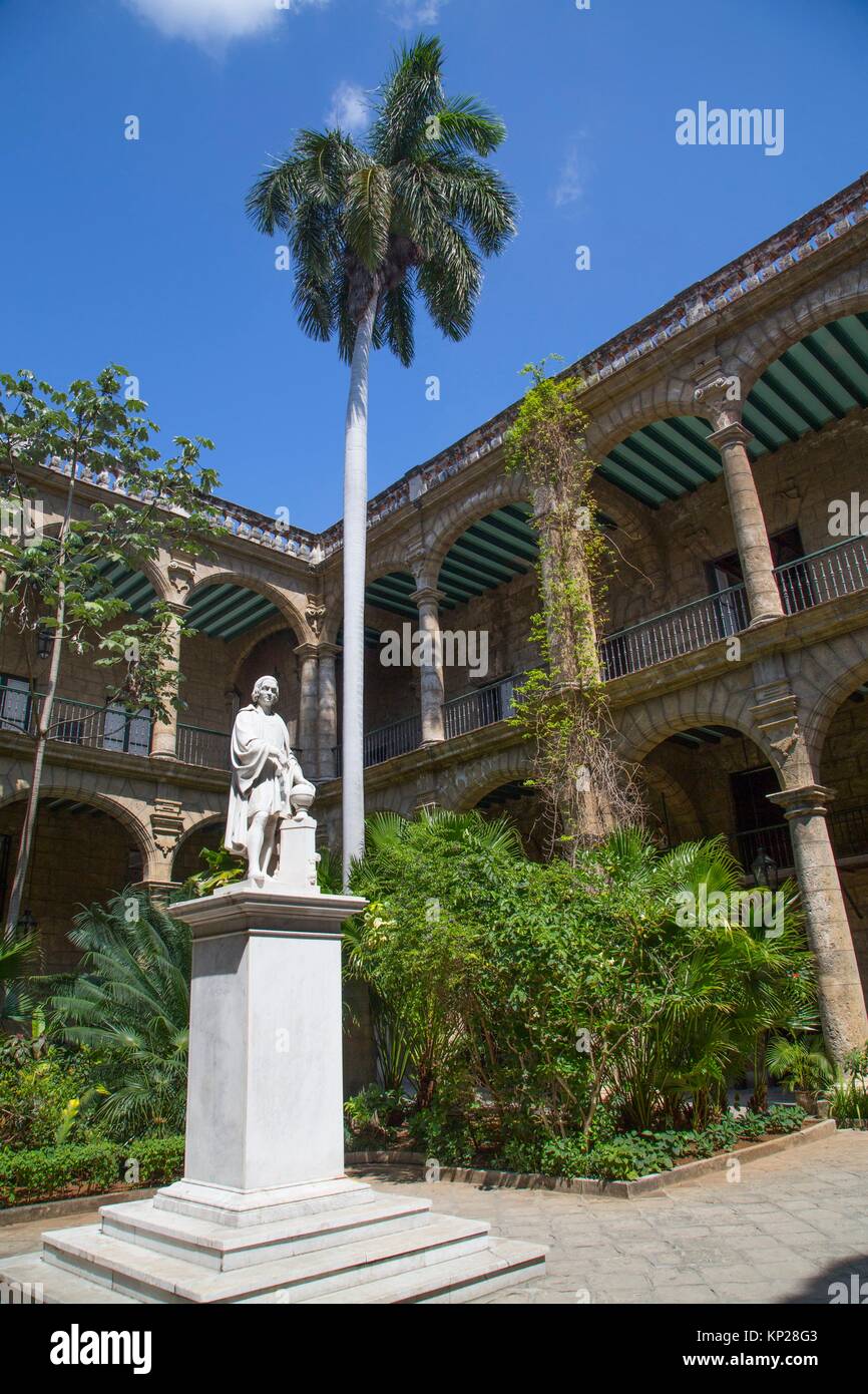 Statue of Columbus, Palacio de los Capitanes Generales, La Habana Vieja, UNESCO World Heritage Site, Havana, Cuba Stock Photo