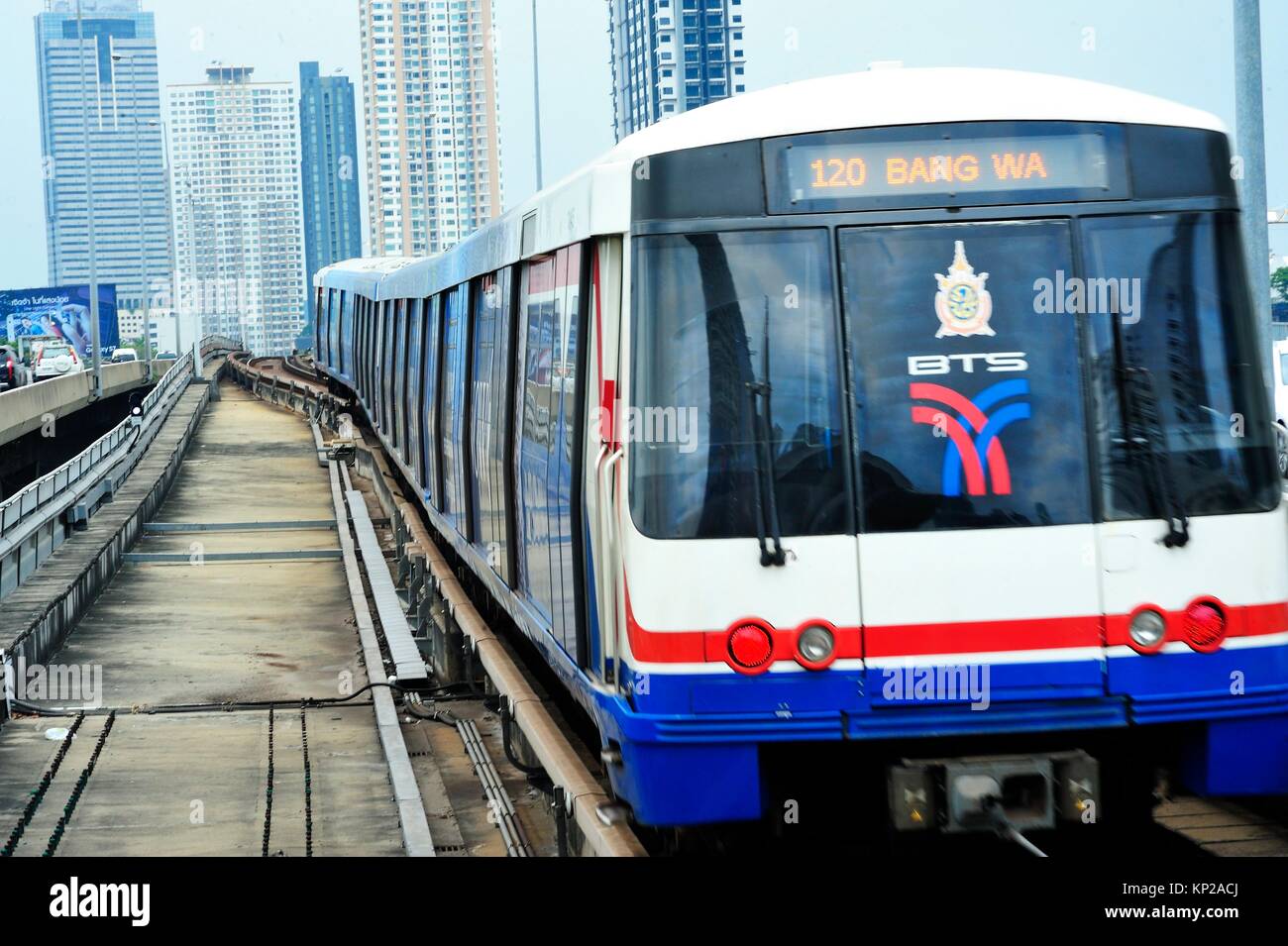 Saphan Taksin skytrain (BTS) station, Bangkok, Thailand Stock Photo - Alamy