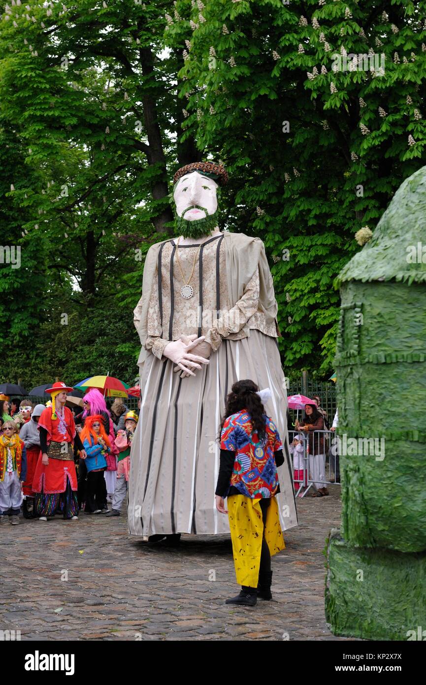 giant puppet during the ´´Fete du Muguet´´ (Lily of the valley festival) parade at Rambouillet