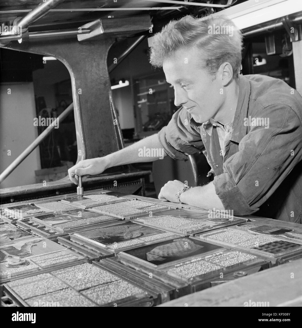 Printing press 1950s hires stock photography and images Alamy