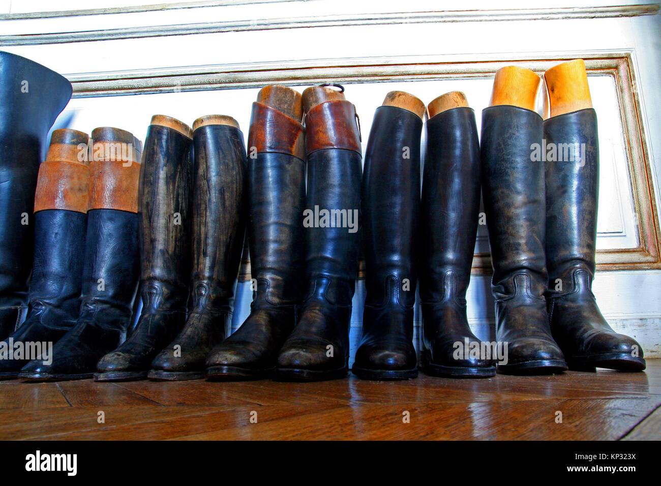 knee boots hunting