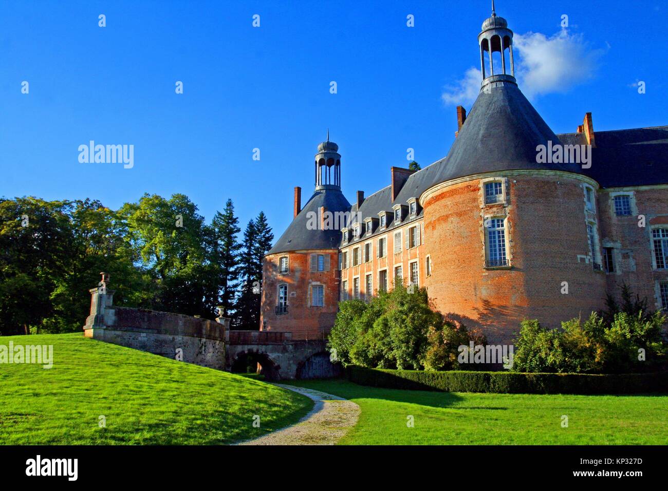 Saint fargeau hires stock photography and images Alamy