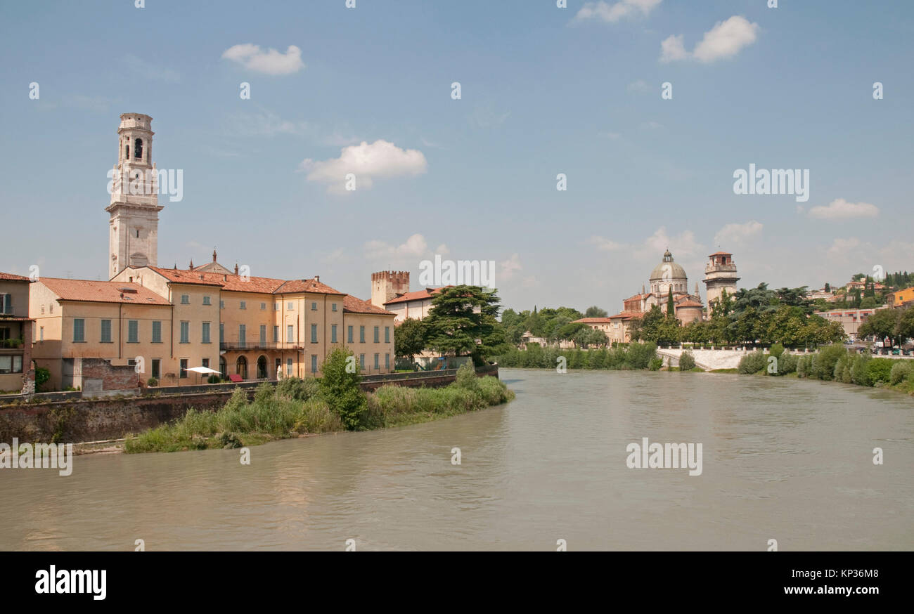 The Adige River flowing through the old city of Verona Stock Photo - Alamy