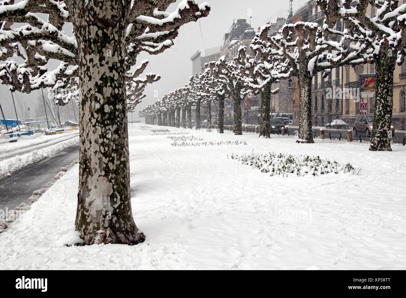 Geneva switzerland winter hires stock photography and images Alamy