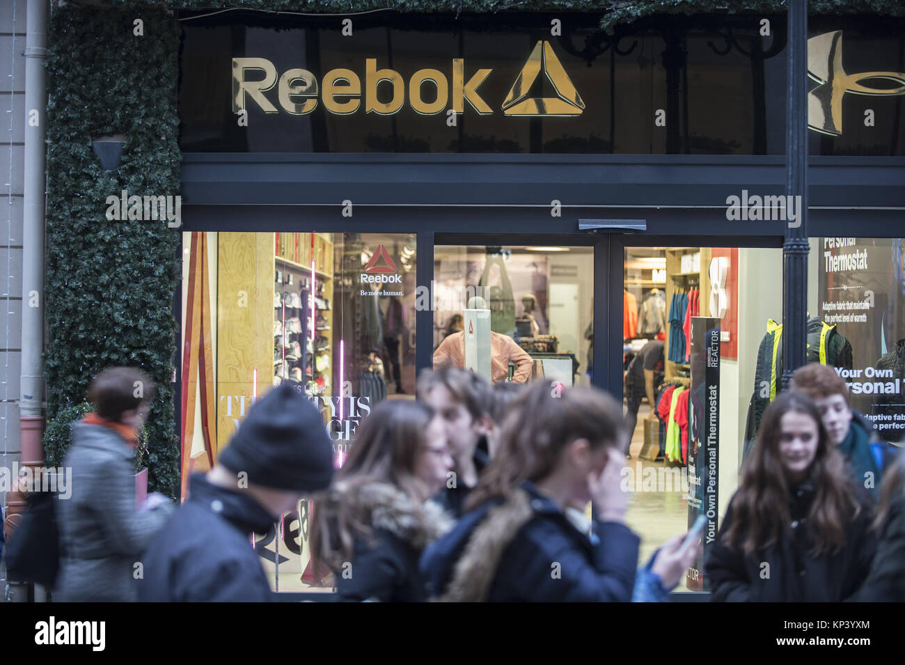 Budapest, Hungary. 12th Dec, 2017. Local people seen passing by the Reebok  store during Christmas time. Credit: Omar Marques/SOPA/ZUMA Wire/Alamy Live  News Stock Photo - Alamy