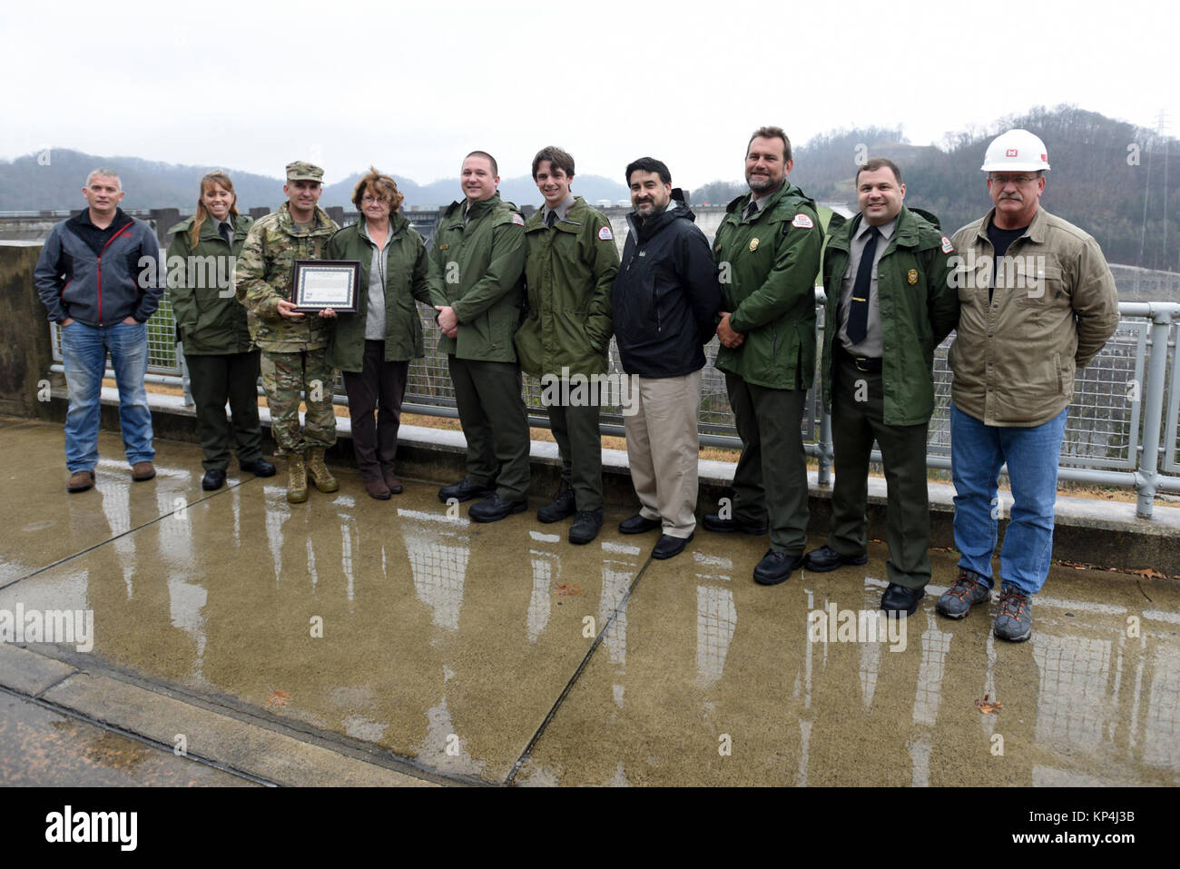 Col. Paul Kremer, U.S. Army Corps of Engineers Great Lakes and Ohio River Division acting commander, presents the division’s water safety team award for 2017 to (left to right) Jody Craig, Center Hill Dam superintendent; park ranger Sarah Peace; Teresa Upchurch, administrative assistant, Center Hill Lake Resource manager’s office;  Center Hill Lake park rangers John Malone and Tyler Ferrell, Kevin Salvilla, Center Hill Lake natural resource manager; park rangers Terry Martin and Gary Bruce; Tony Crow, Center Hill Lake facility manager.  The award was presented on behalf of Operations Division  Stock Photo