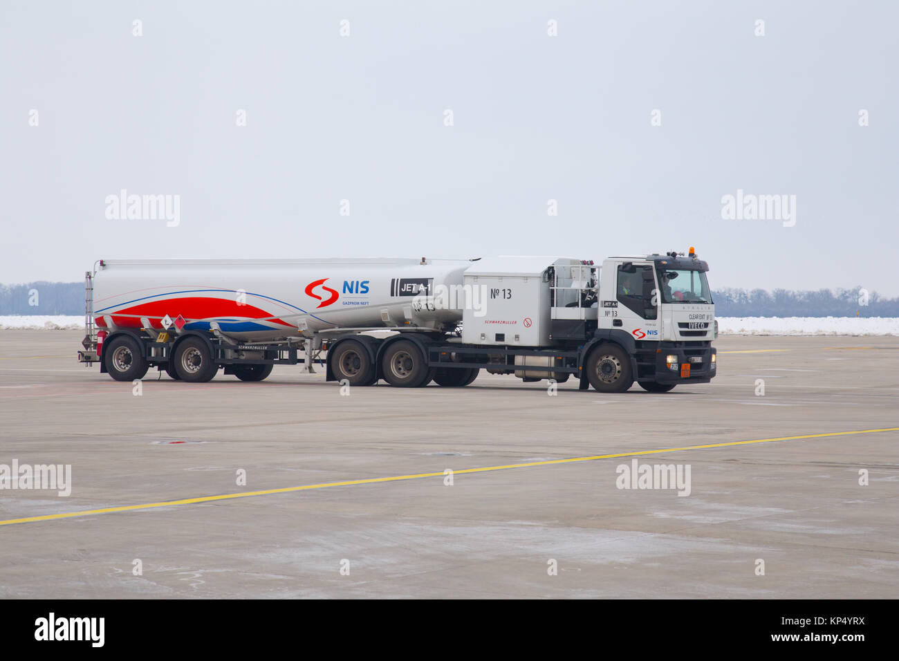 Aviation fuel truck hires stock photography and images Alamy