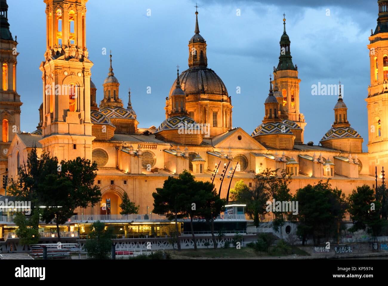 Catedral Basilica De Nuestra Senora Del Pilar De Zaragoza Stock Photo Alamy