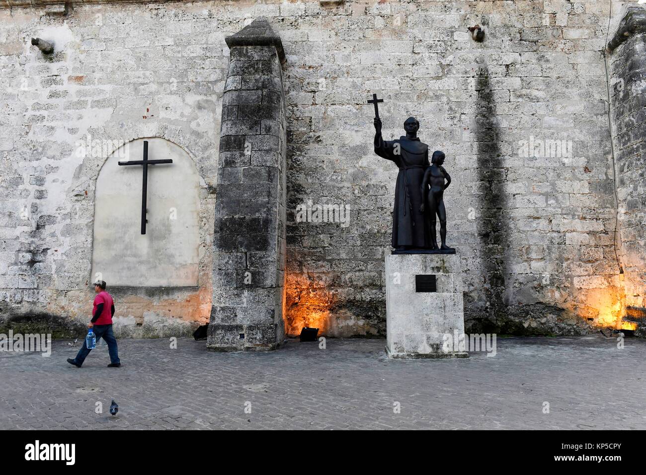 Statue of Junipero Serras in front of the church San Francisco de Asis