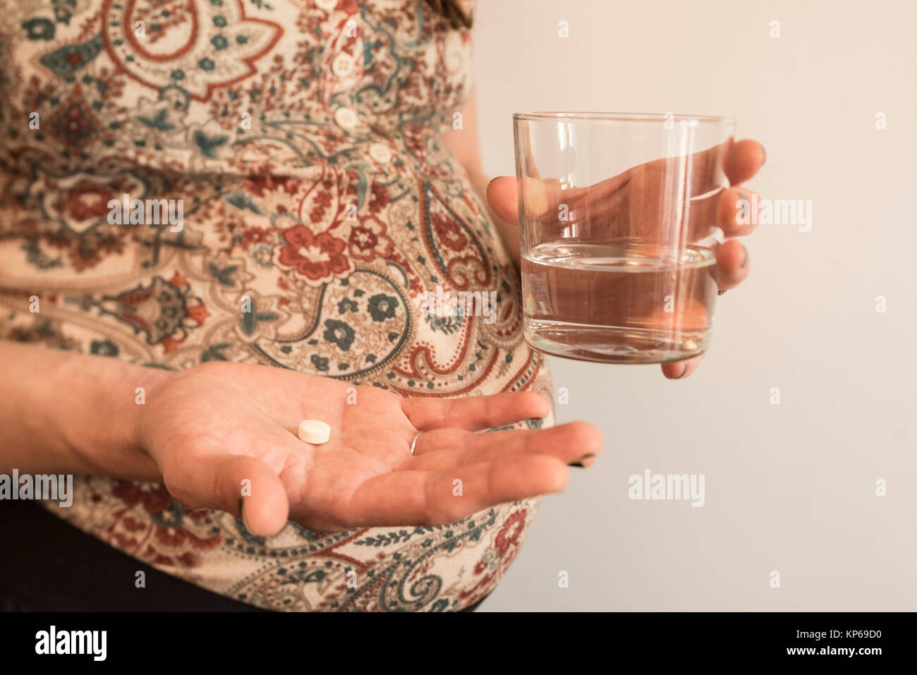PREGNANT WOMAN TAKING MEDICATION Stock Photo Alamy