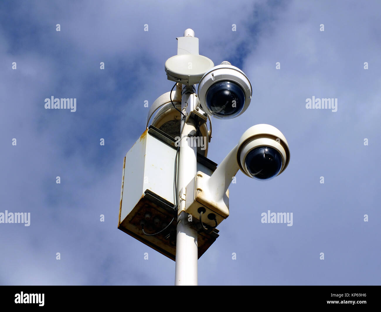 Surveillance camera street hi-res stock photography and images - Alamy