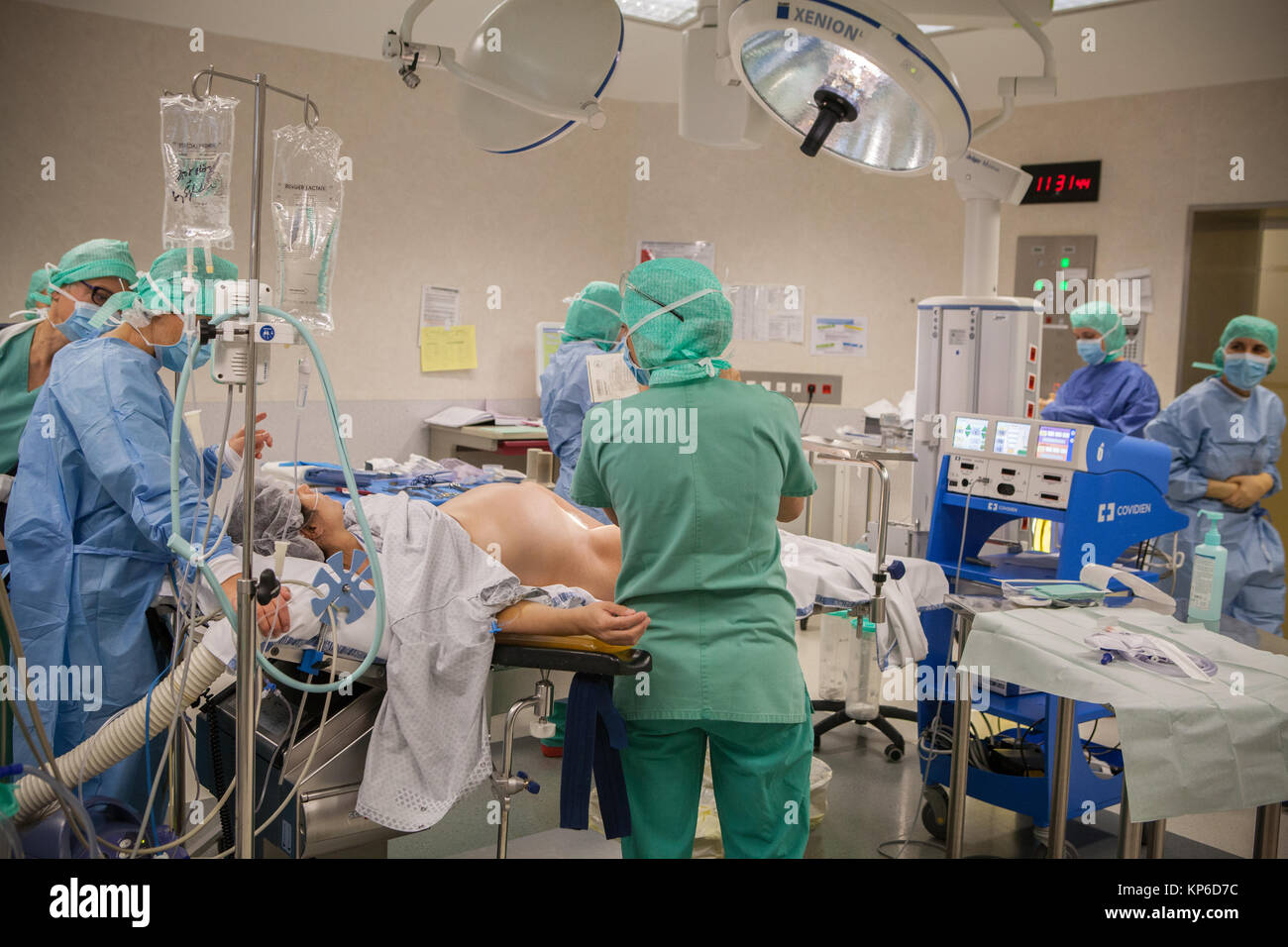 CESAREAN BIRTH Stock Photo - Alamy