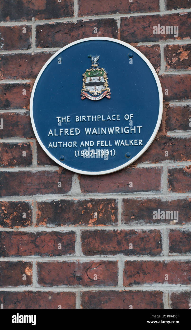 blue plaque on a terraced house, Audley Range Blackburn. birthplace of Alfred wainwright Stock Photo