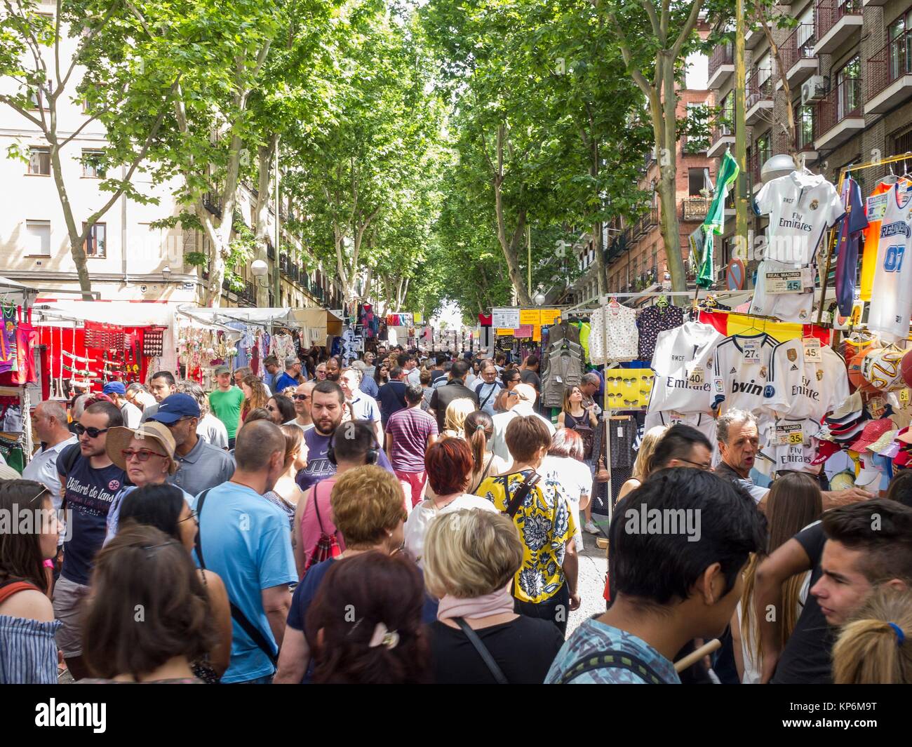 Open air flea market hires stock photography and images Alamy