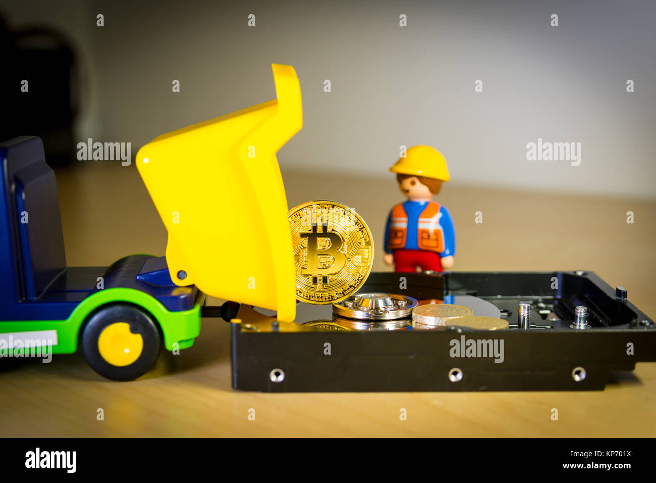 Hard disk loading hi-res stock photography and images - Alamy