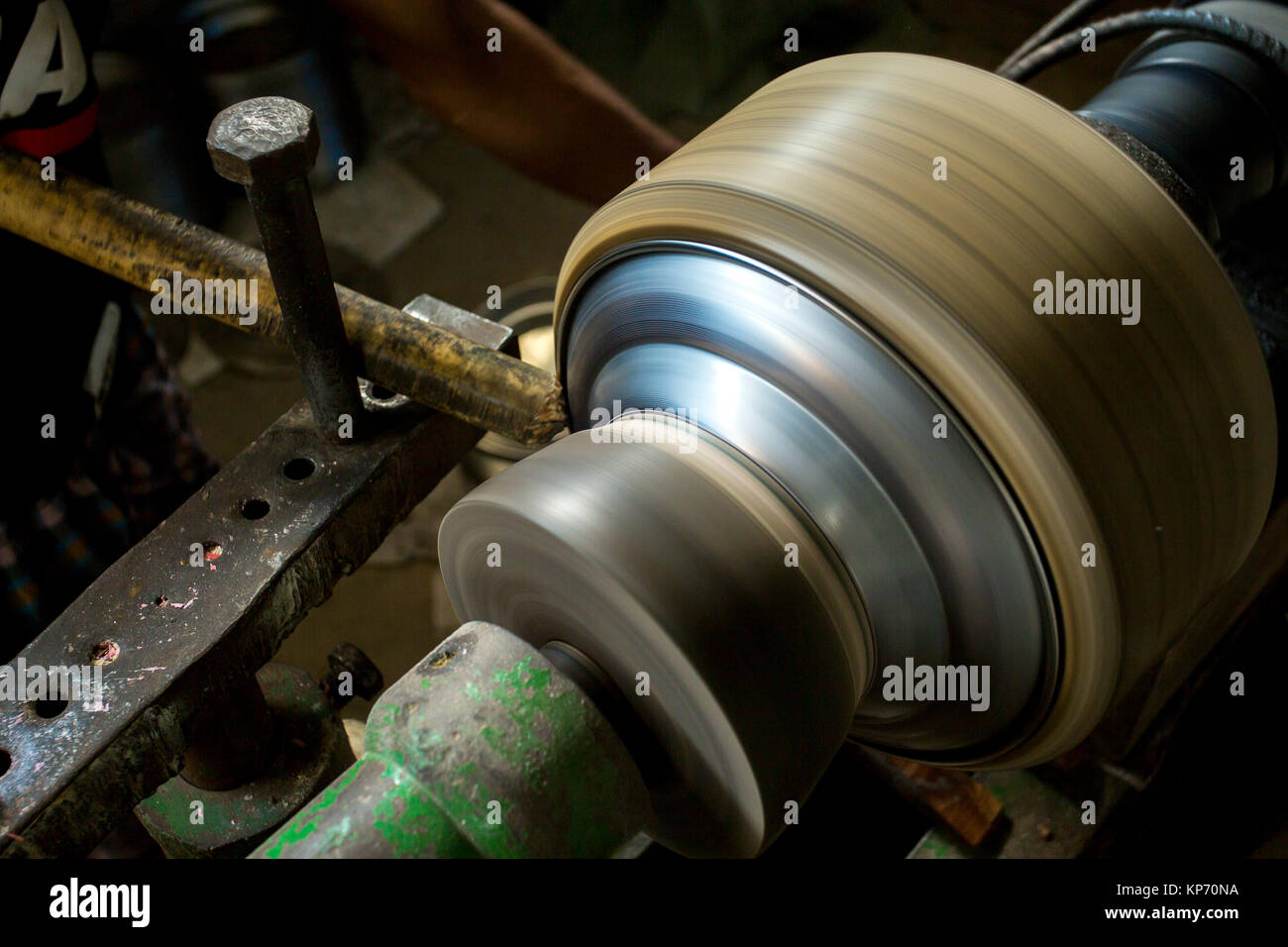 Metal plate sheet rolling machine hi-res stock photography and images ...
