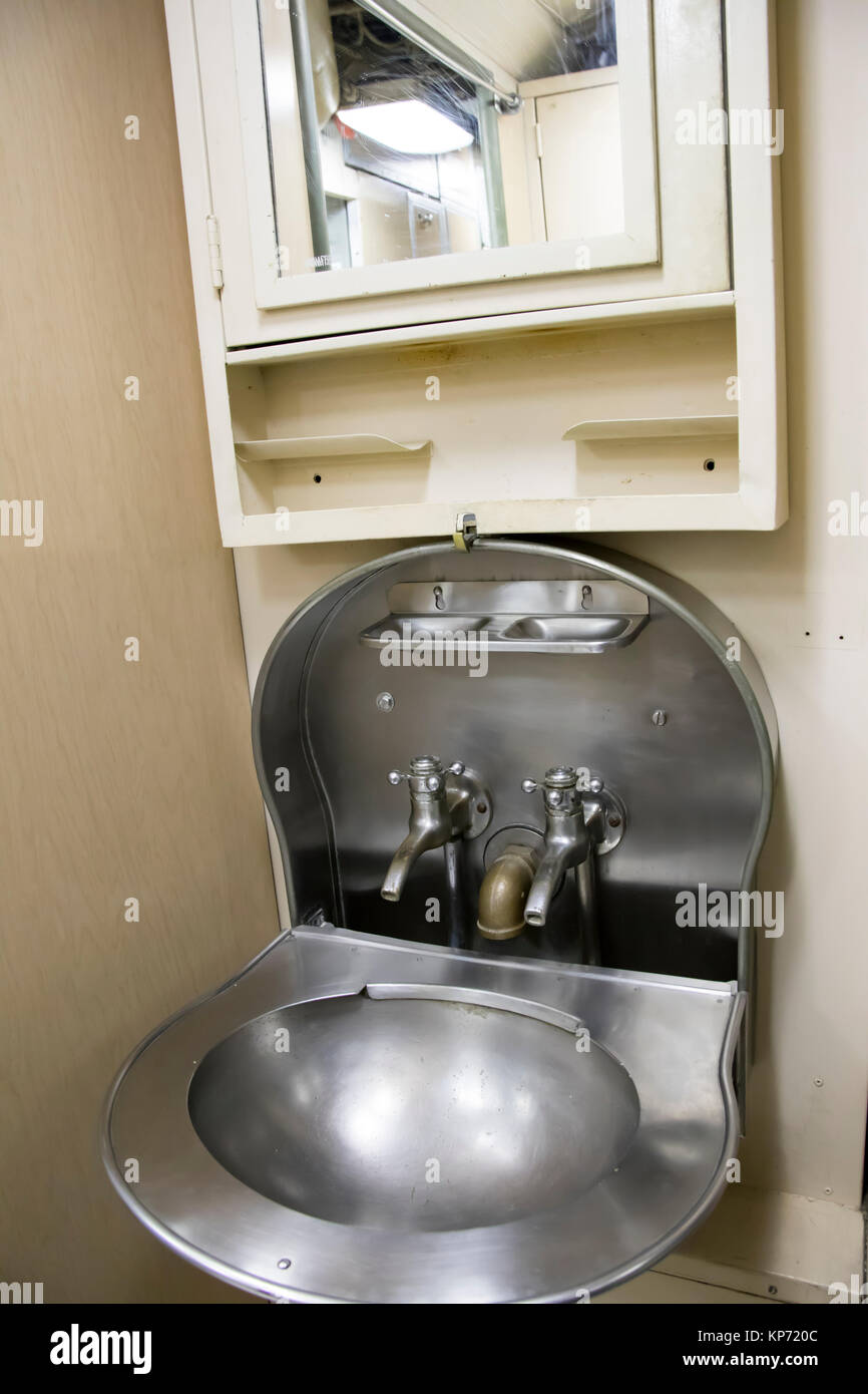 Fold Out Sink In Officers Quarters In The Uss Albacore Wwii