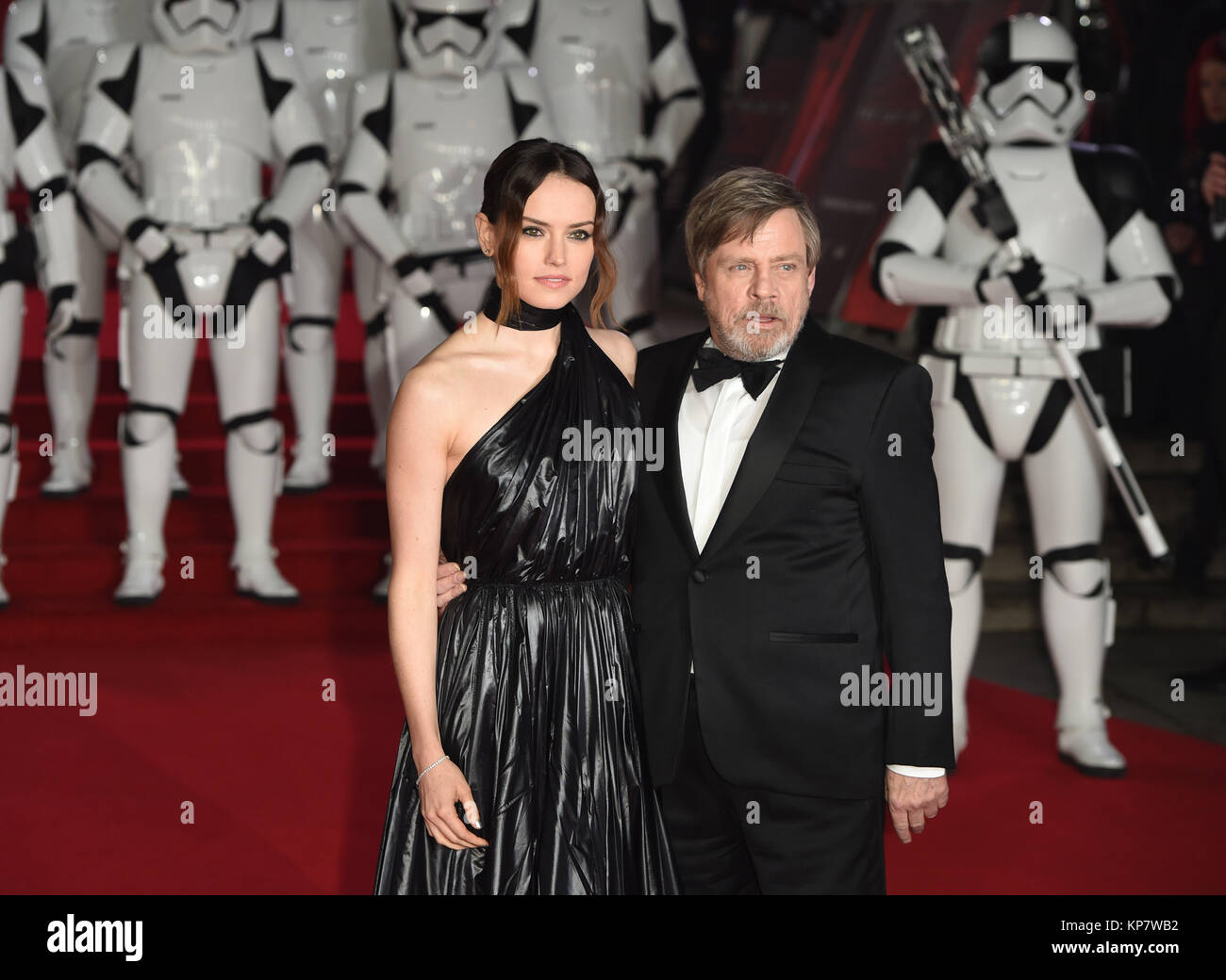 Photo Must Be Credited ©Alpha Press 079965 12/12/2017 Daisy Ridley and Mark Hamill Star Wars The Last Jedi European Premiere at Royal Albert Hall London Stock Photo
