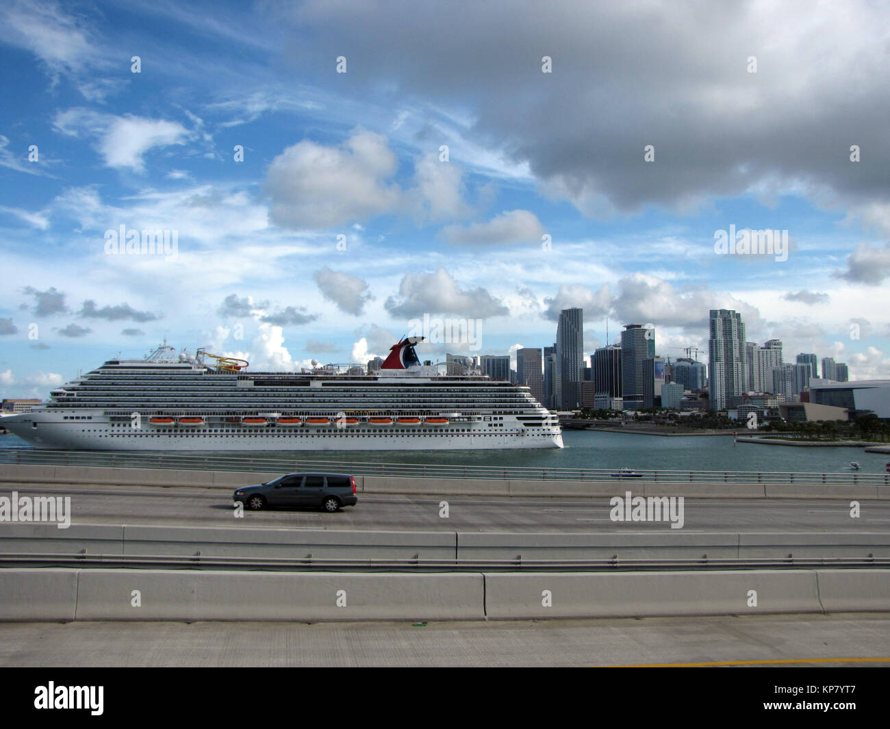Kreuzfahrtschiffe im Hafen von Miami, Florida, USA Stock Photo