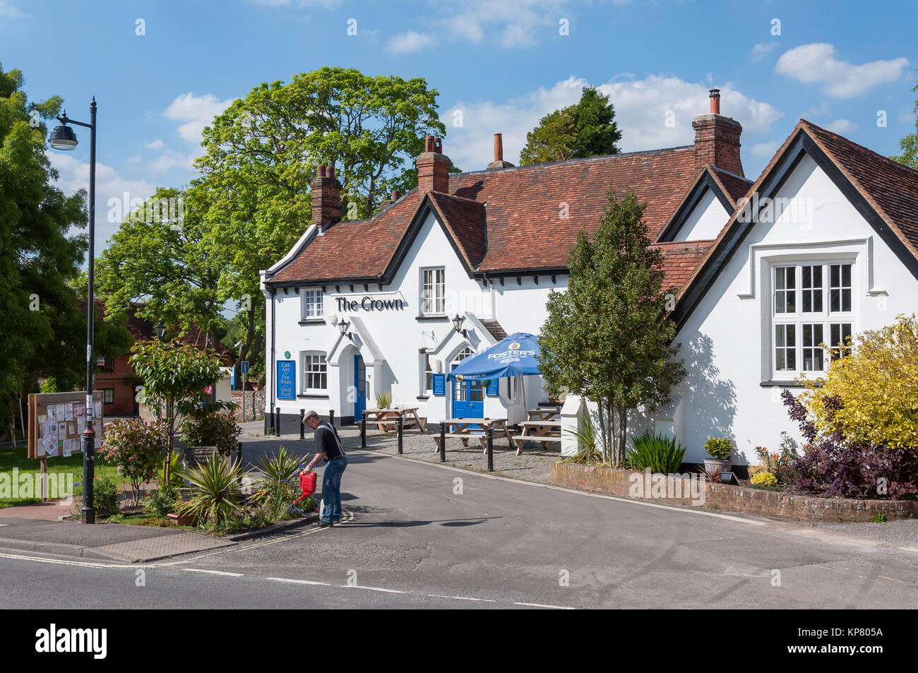 The Crown Pub, Newbury Road, Kingsclere, Hampshire, England, United Kingdom Stock Photo