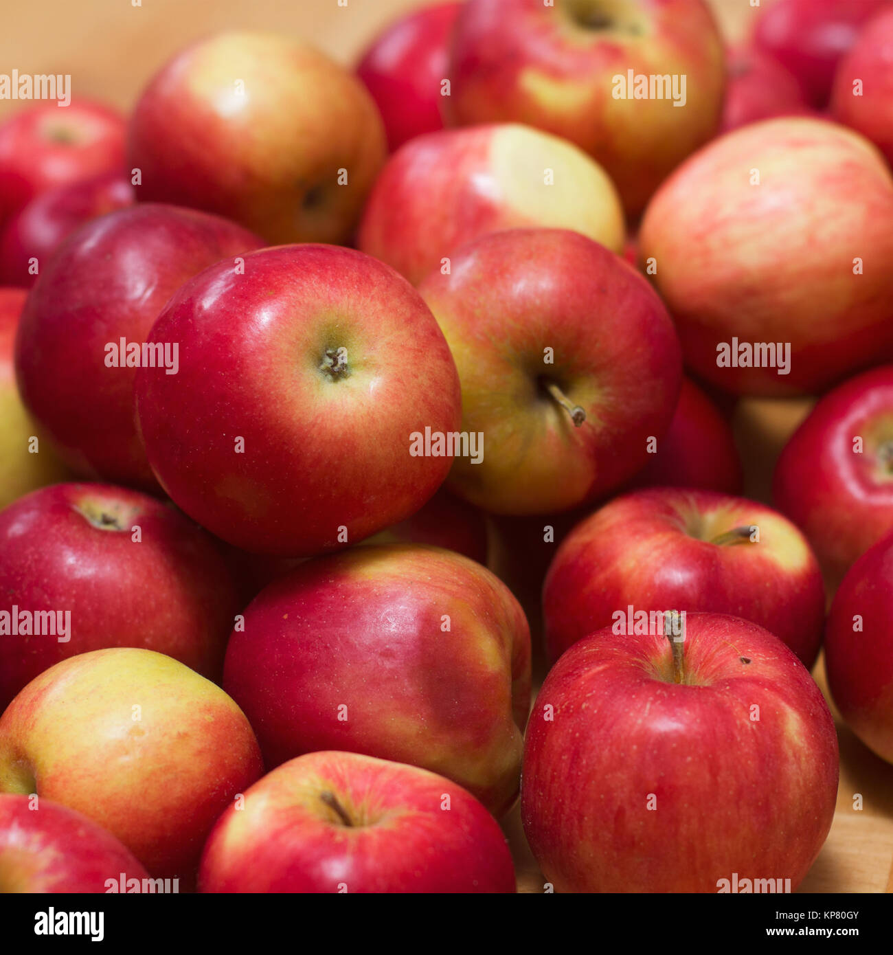 Organic red Apples Stock Photo Alamy