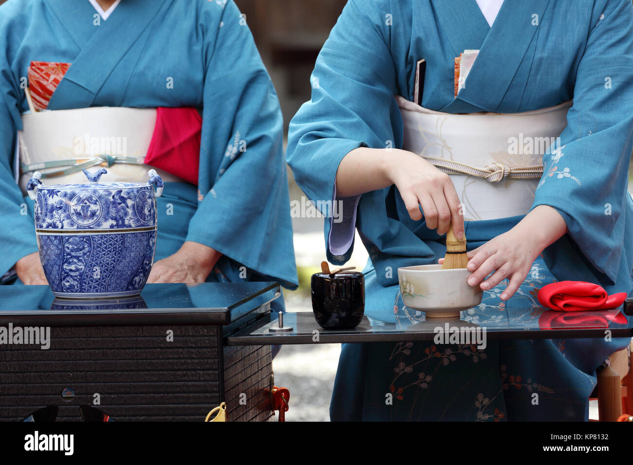 Japanese green tea ceremony in garden Stock Photo Alamy