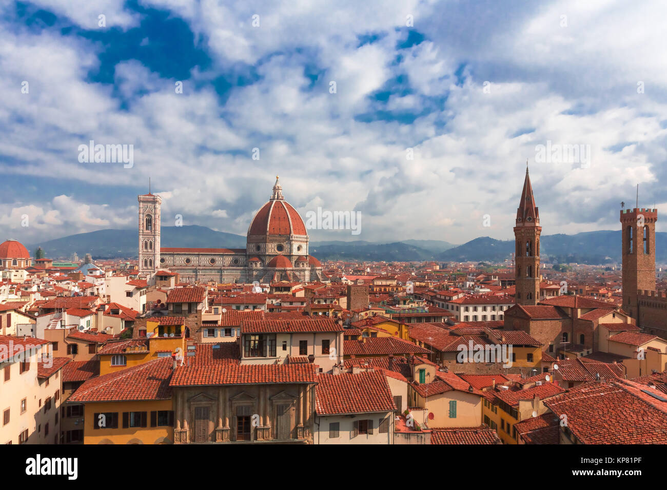Ausblick auf die Dächer der Stadt Florenz mit der Kathedrale Stock Photo