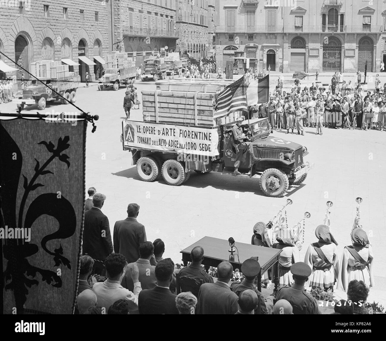 Truck of returned looted treasure comes back to Italy Stock Photo