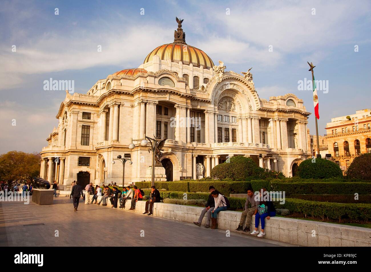 View to the Palacio De Las Bellas Artes-Palace Of Fine Arts with people  sitting in the foreground, Mexico City, Mexico, Central America Stock Photo  - Alamy