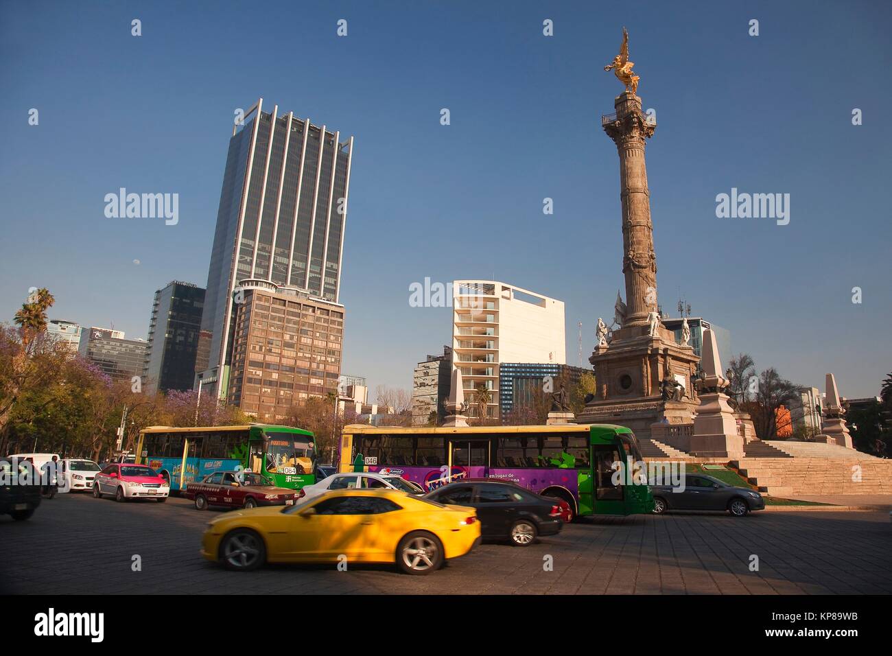 Angel statue, Independence Monument in Avenida de la Reforma, Mexico