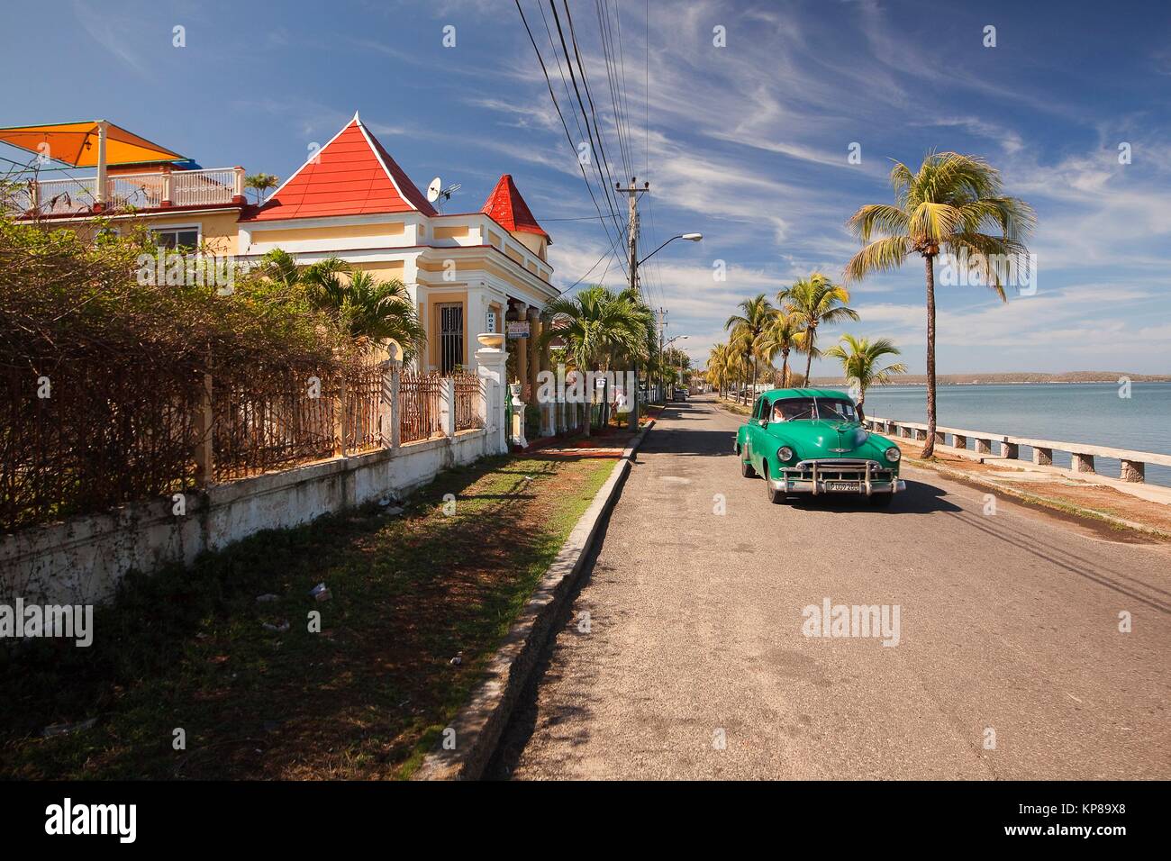 Car house american hires stock photography and images Alamy