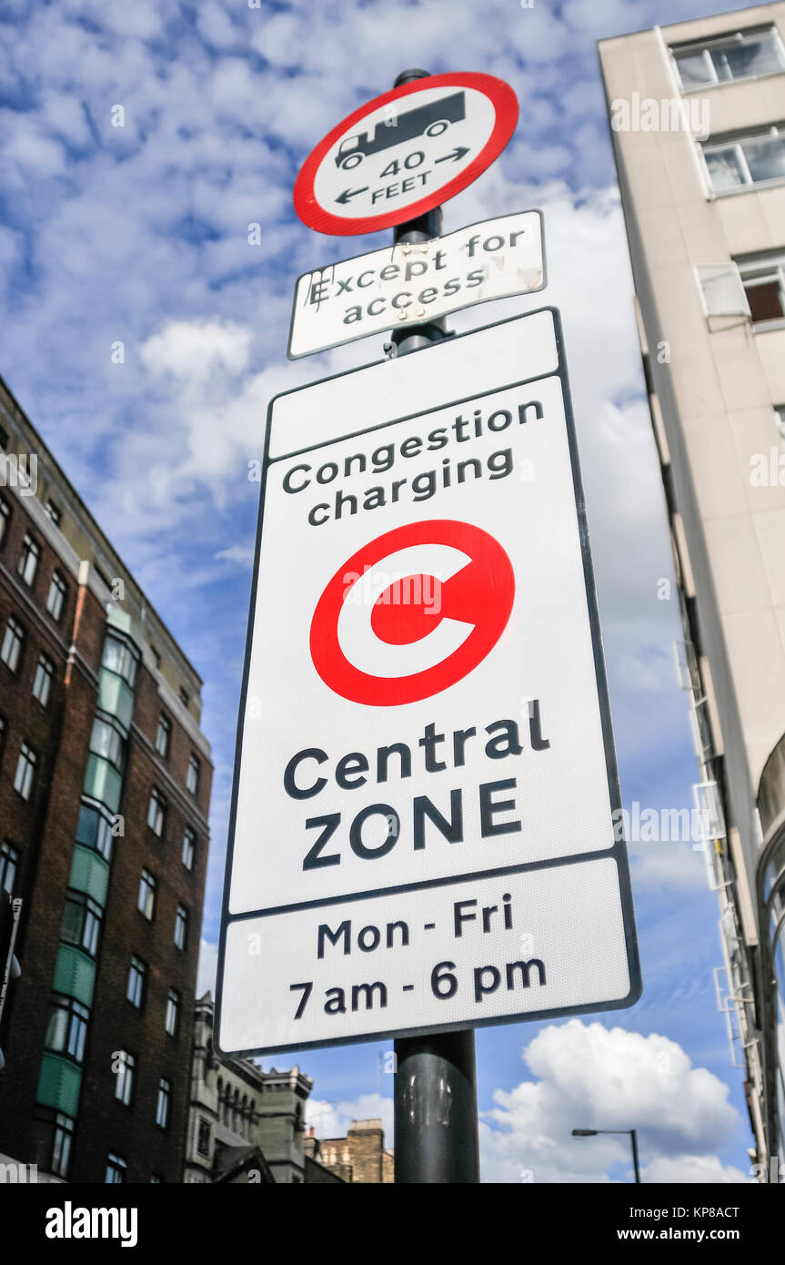 Sign at the start of the Congestion Charging zone in London Stock Photo