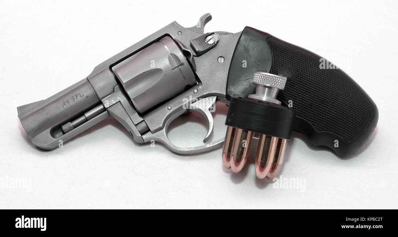 44 magnum revolver snub nose