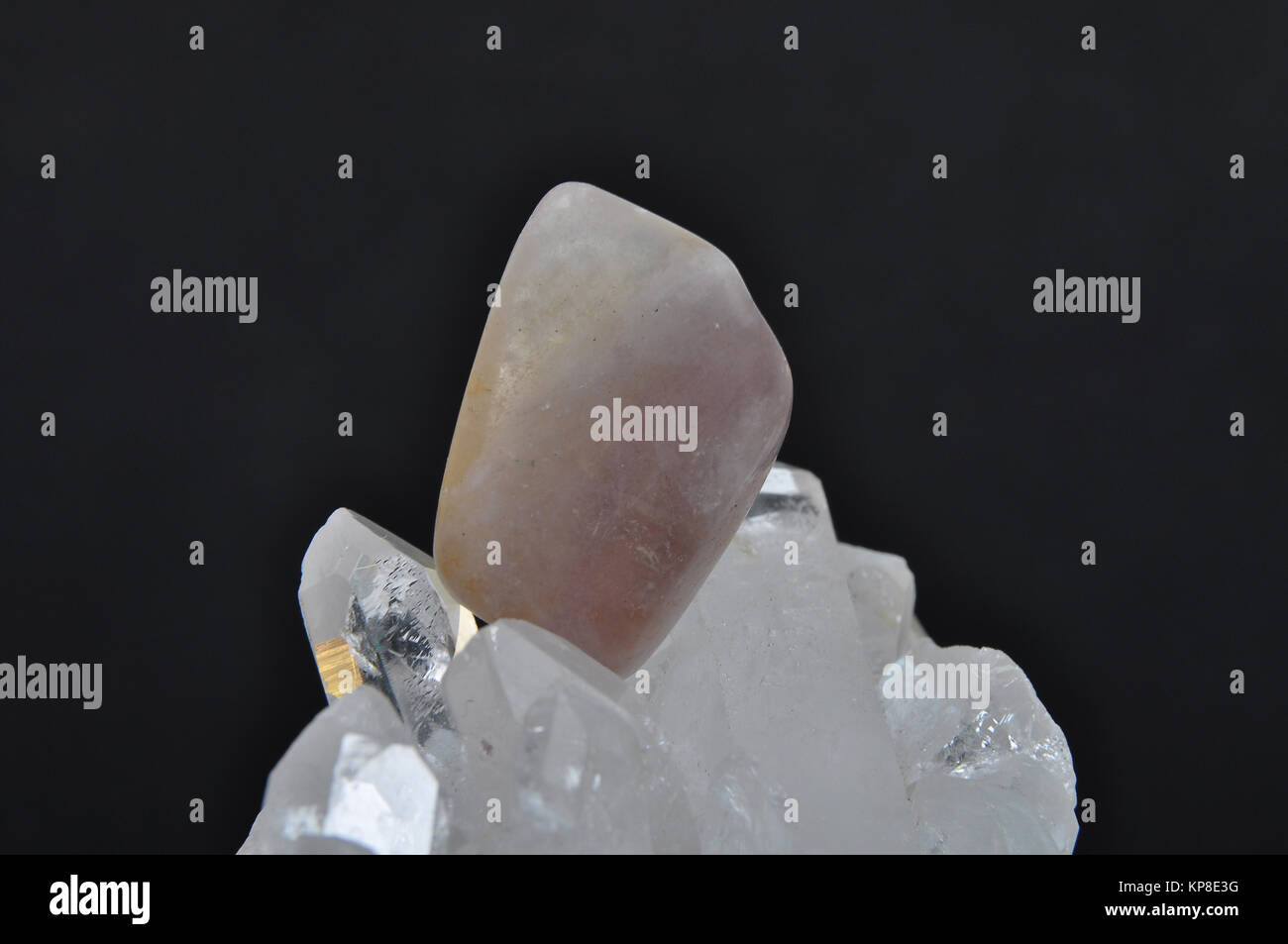 Fluorit auf Bergkristall Stock Photo