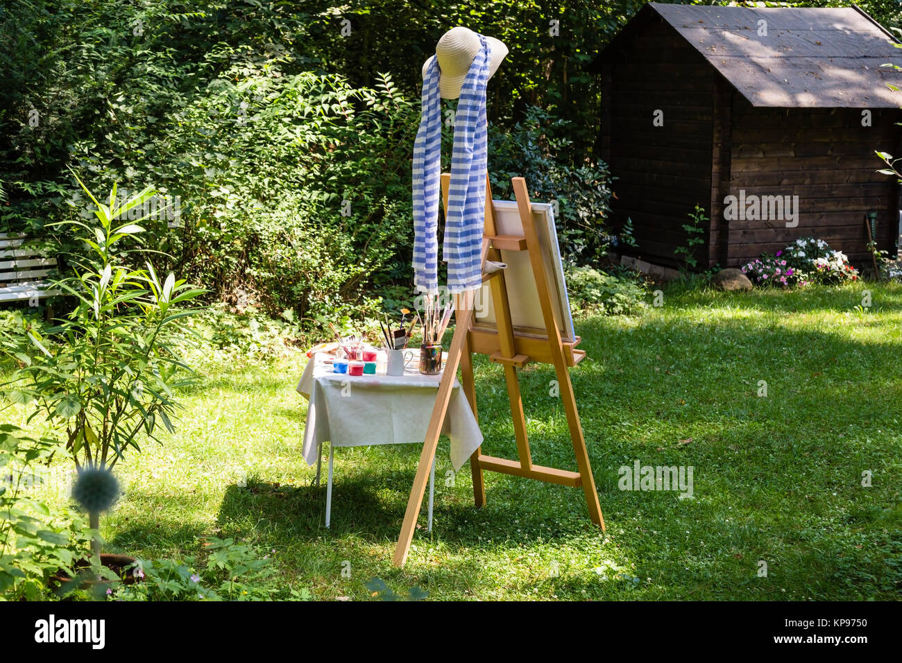 painting in the garden Stock Photo Alamy
