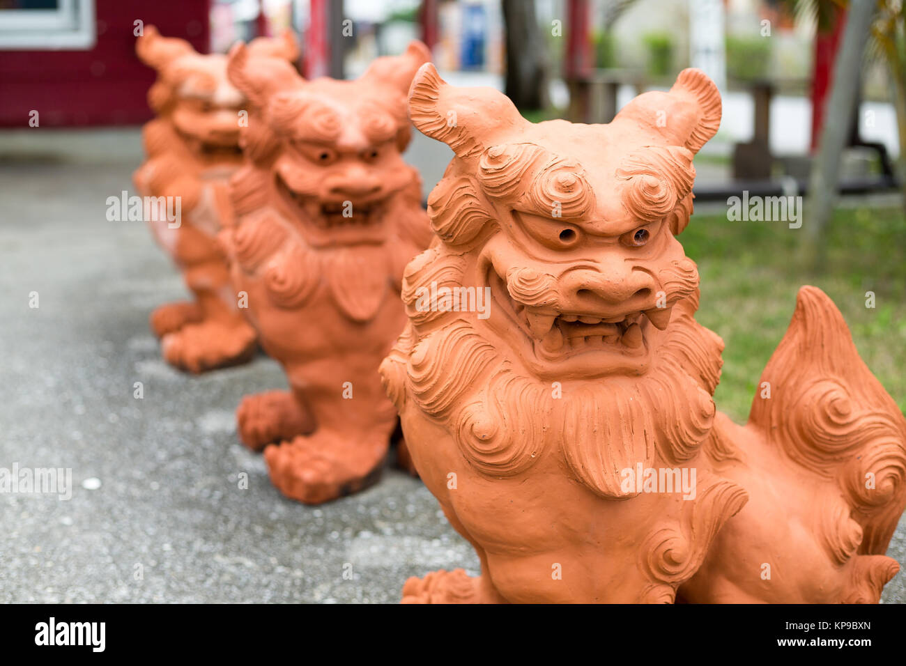 Japanese Lion statue Stock Photo Alamy
