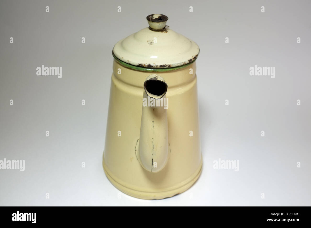 Antique yellow iron Kettle Stock Photo Alamy