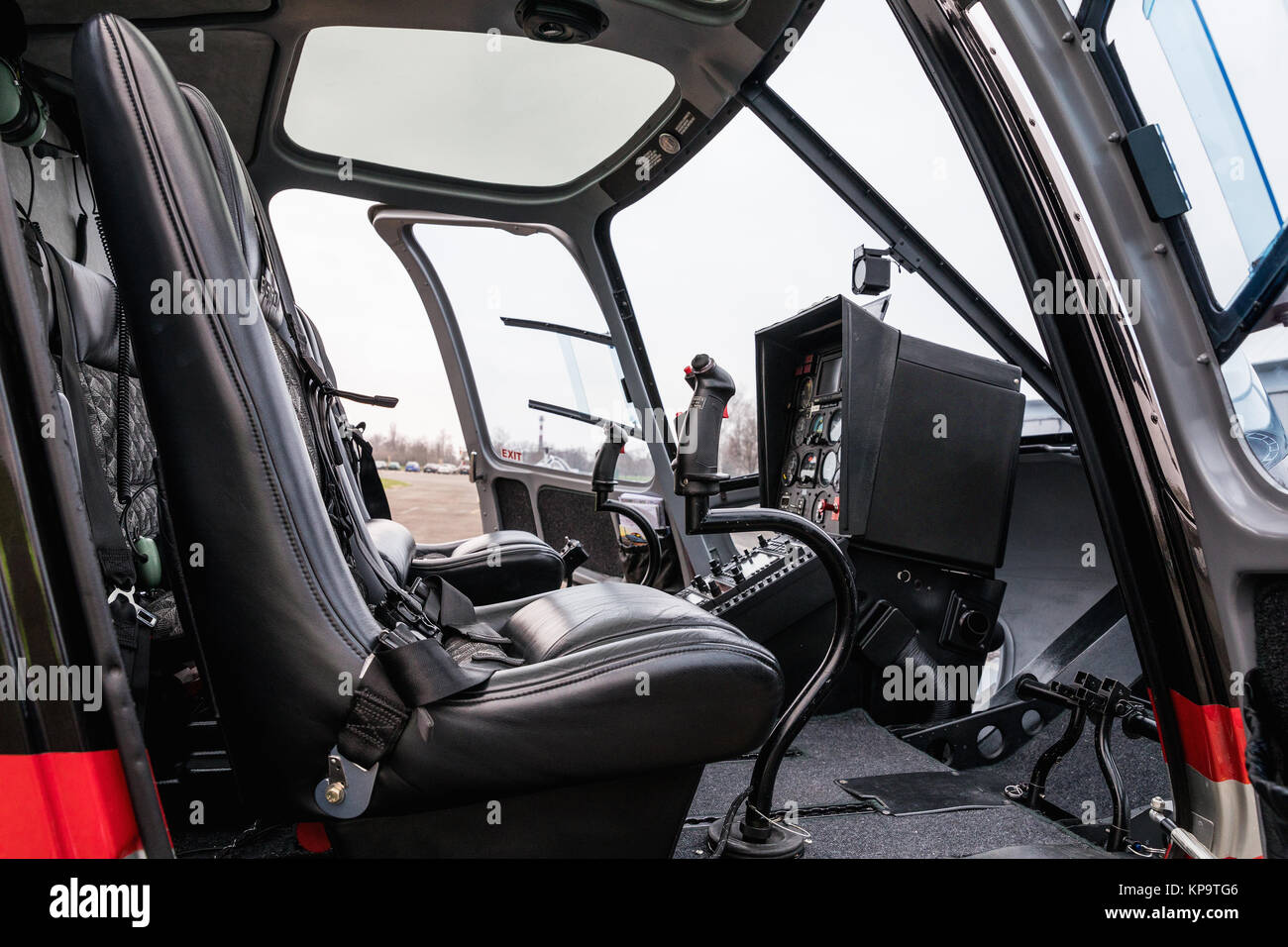 Seat inside military helicopter hires stock photography and images Alamy
