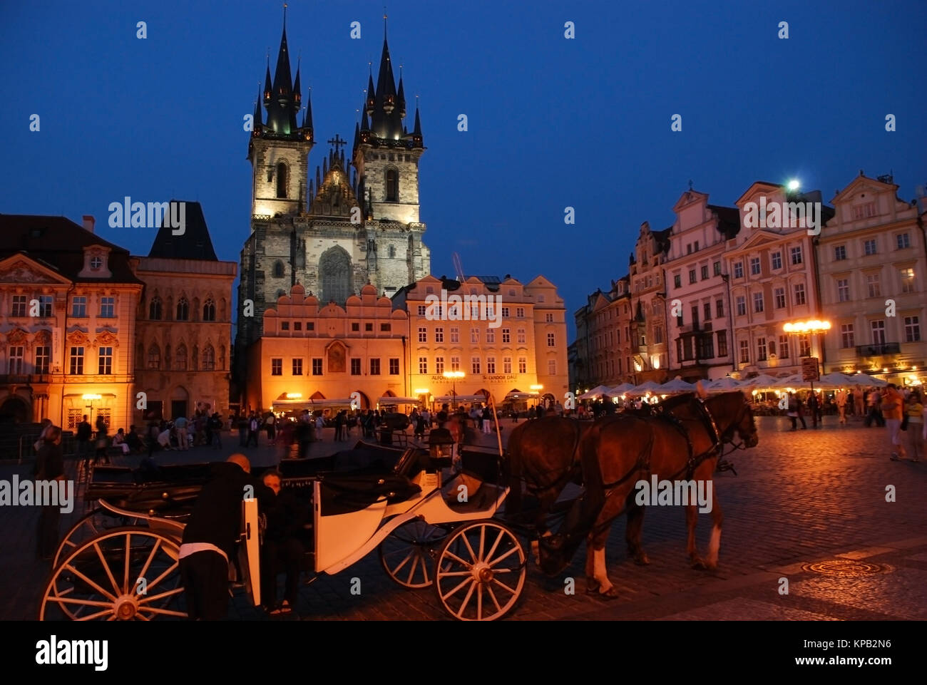 Teynkirche bei Nacht, Prager Altstadt, Tschechien - Teynchurch, Prague, Czech Stock Photo