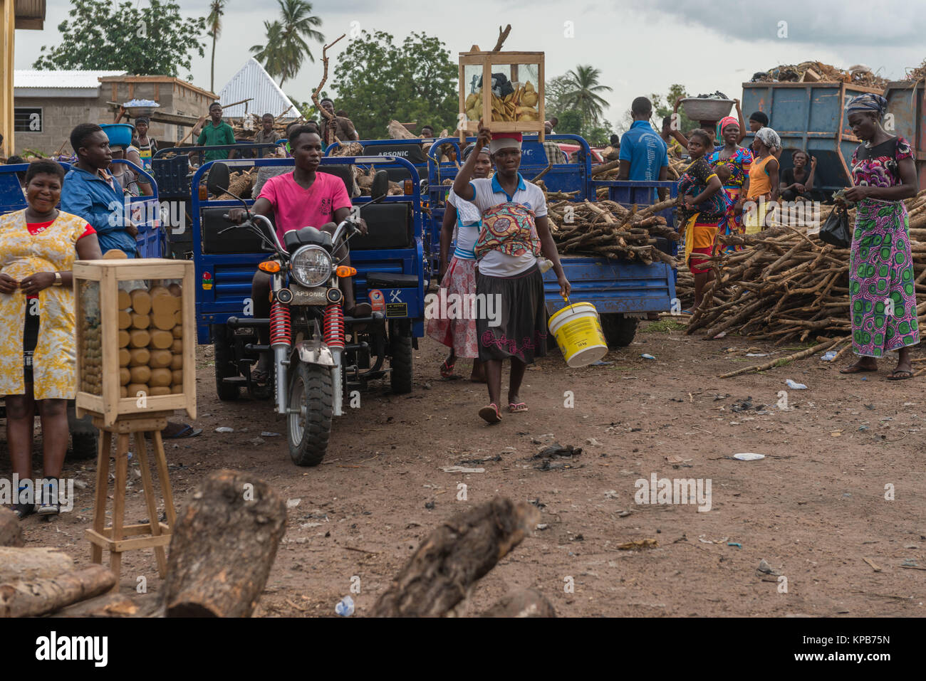 Market day in Mafi-Kumase Proper, Volta Region, Ghana, Africa Stock Photo