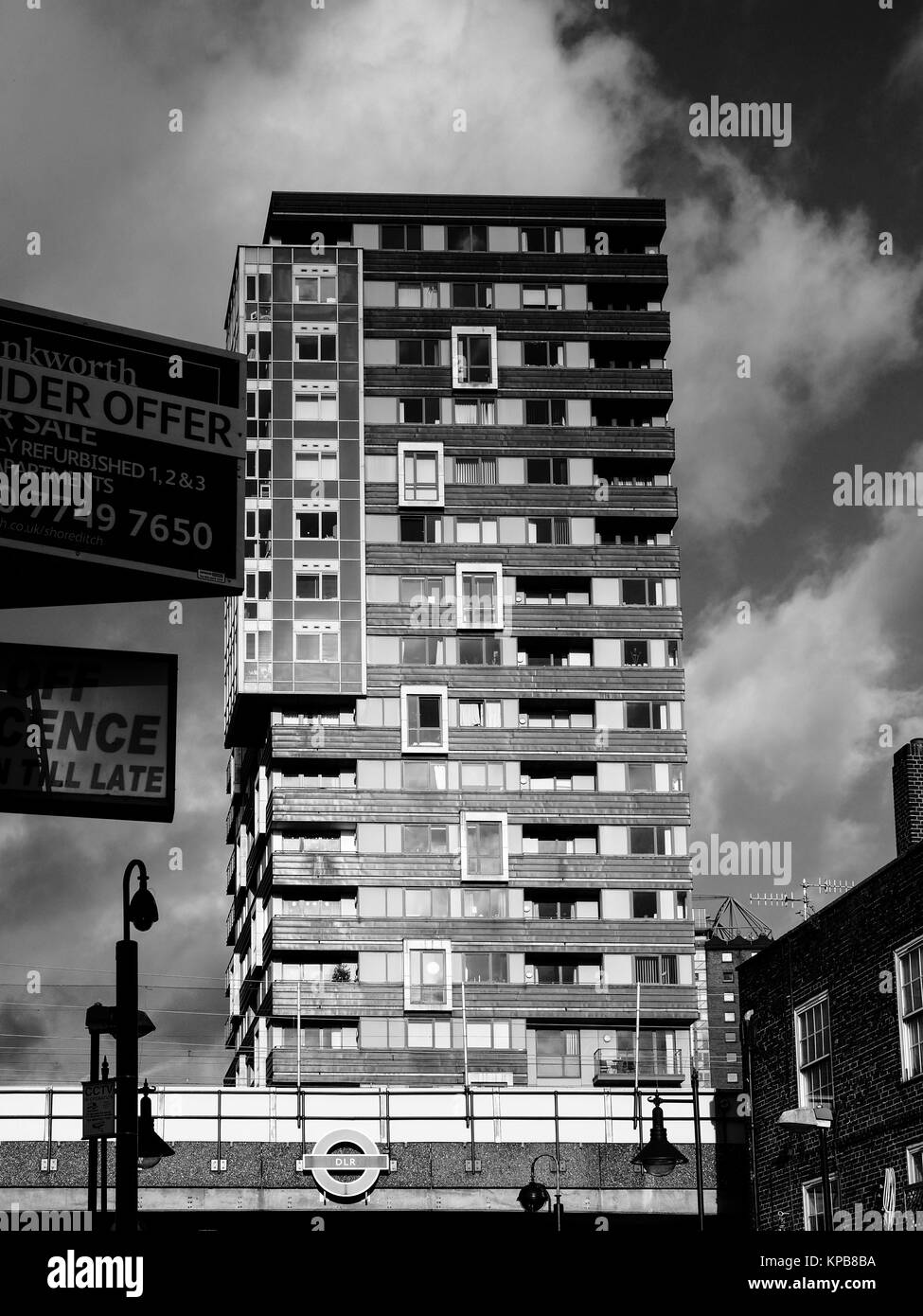 Council tower block london Black and White Stock Photos & Images - Alamy
