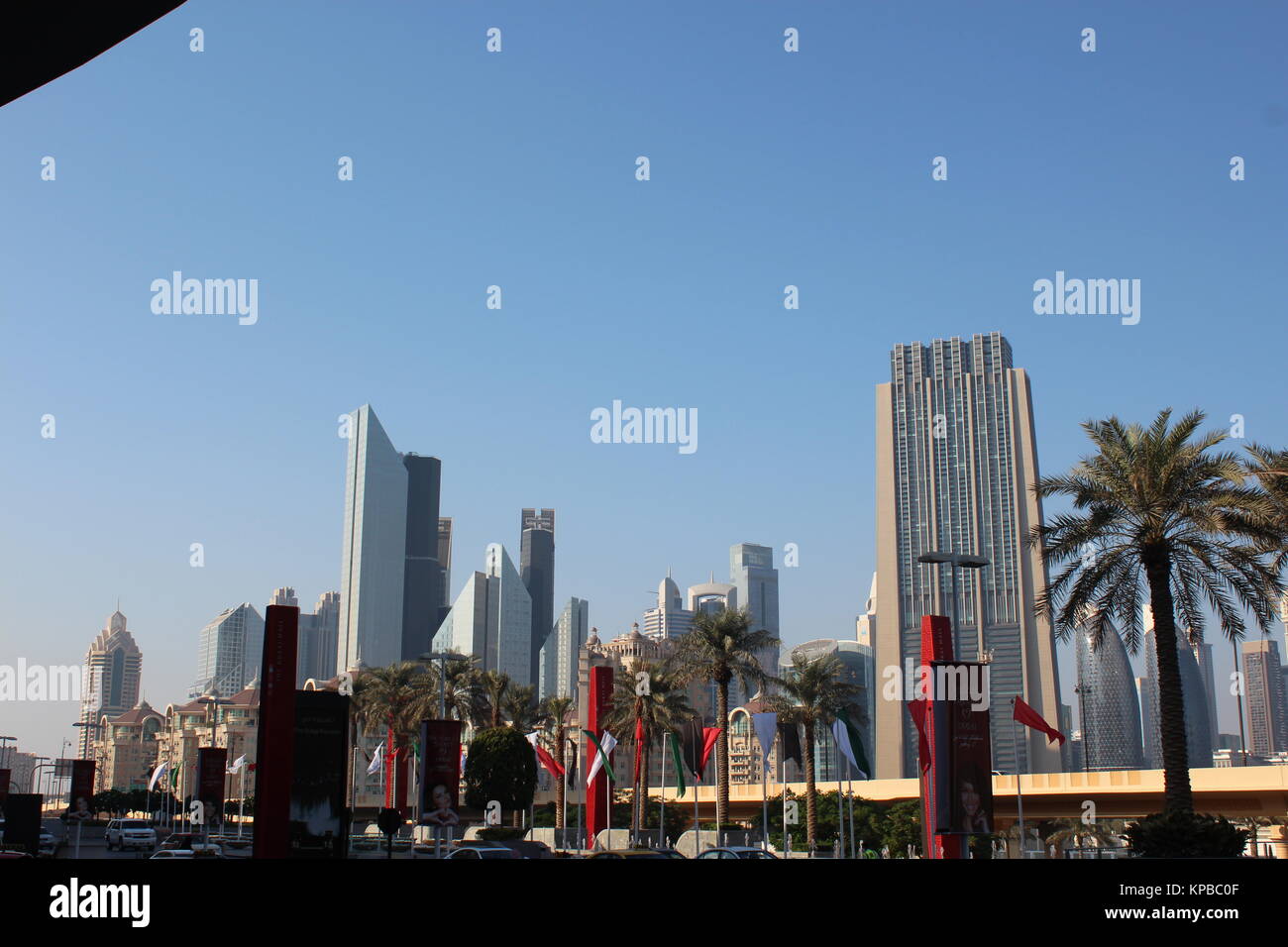 Dubai palm buildings hi-res stock photography and images - Alamy